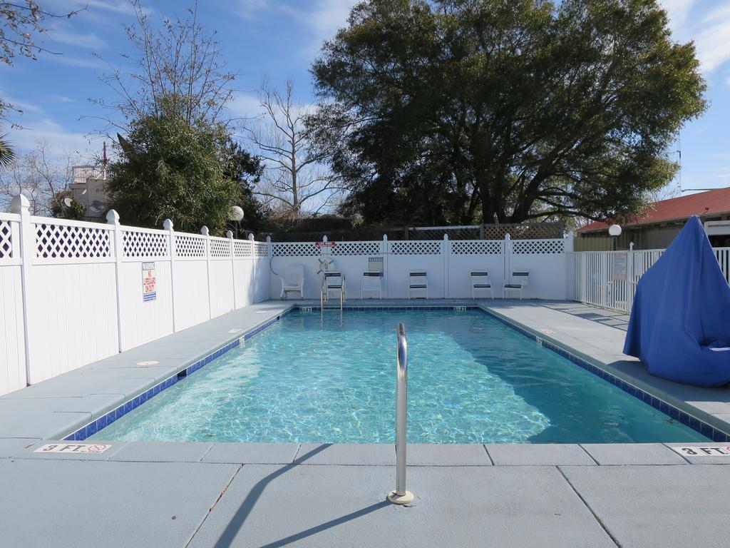 Executive Inn - Panama City Beach Upper Grand Lagoon Buitenkant foto